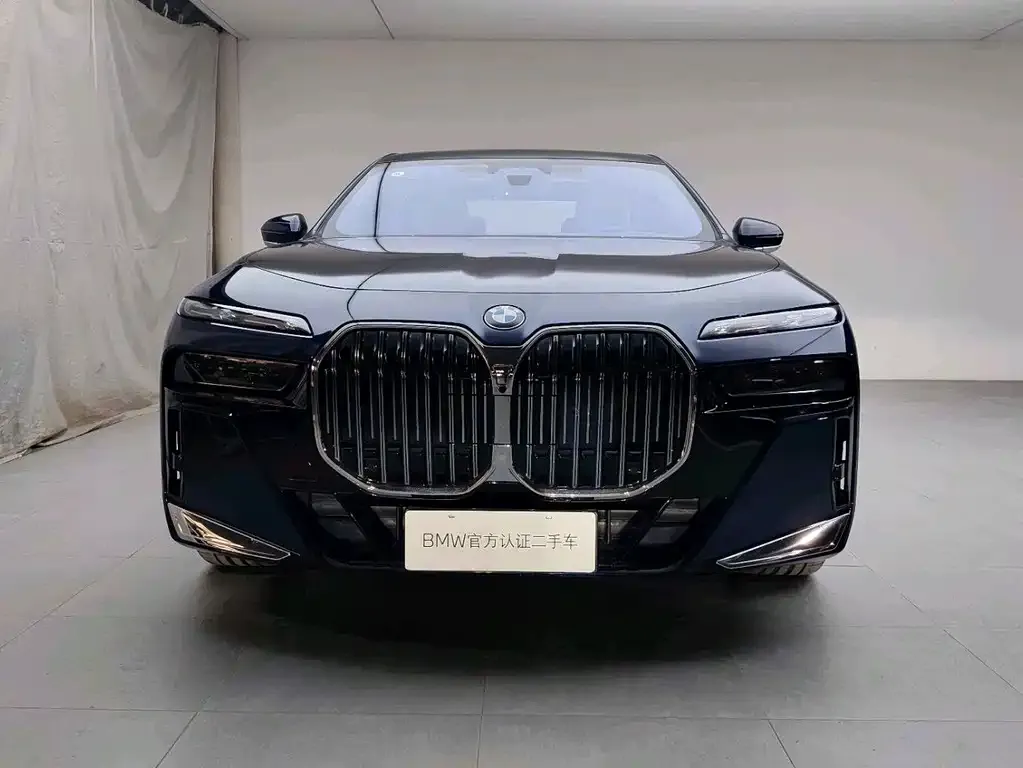 BMW 7 Series — фото 2