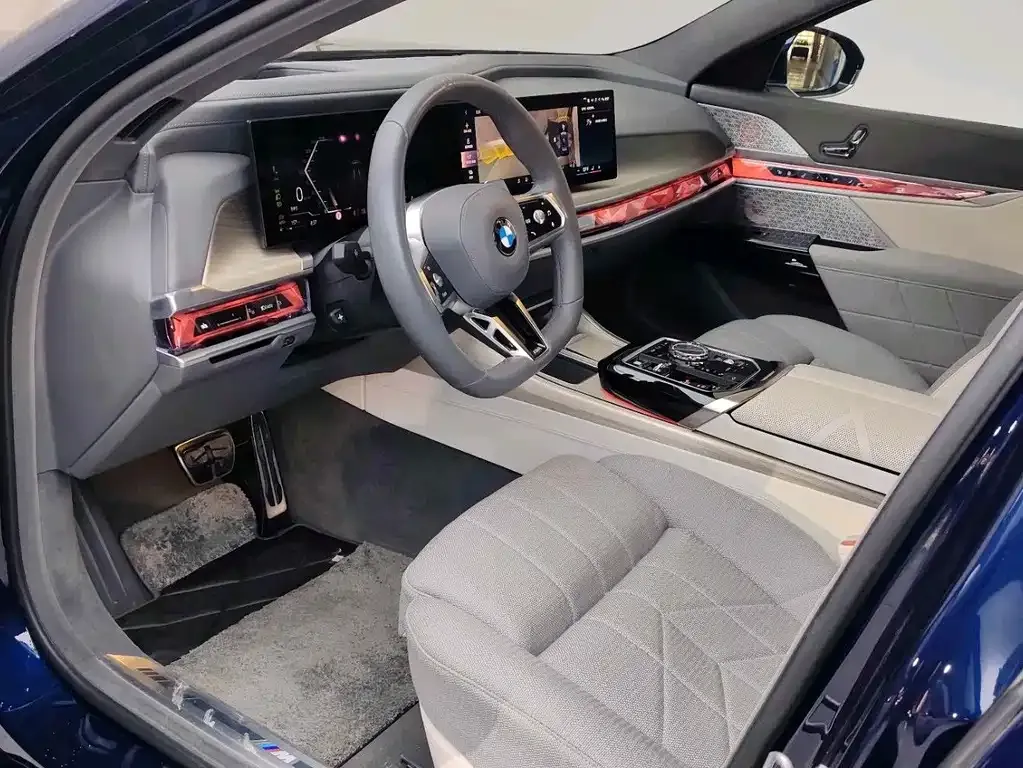 BMW 7 Series — фото 4