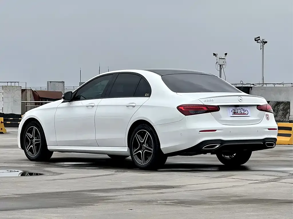 Mercedes-Benz E-Class (Import) — фото 7