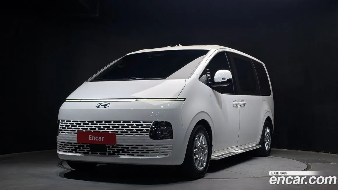 Hyundai Staria — фото 1