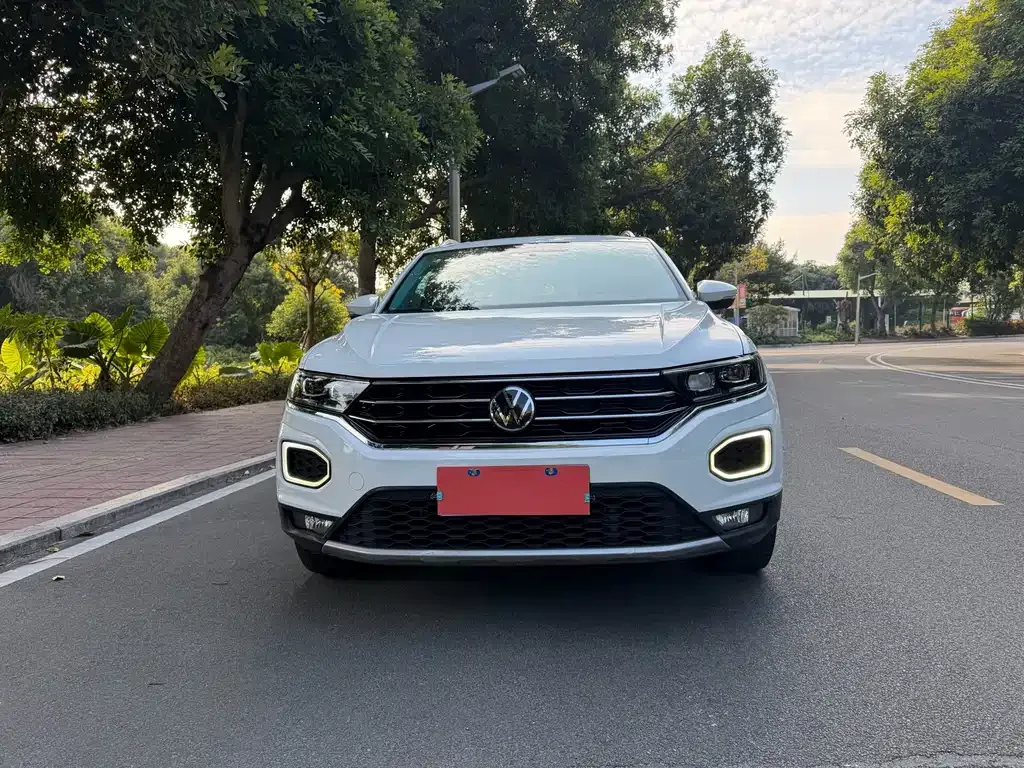Volkswagen T-Roc — фото 3