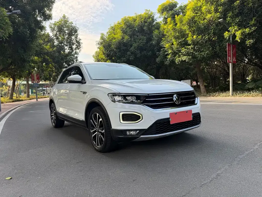 Volkswagen T-Roc — фото 2