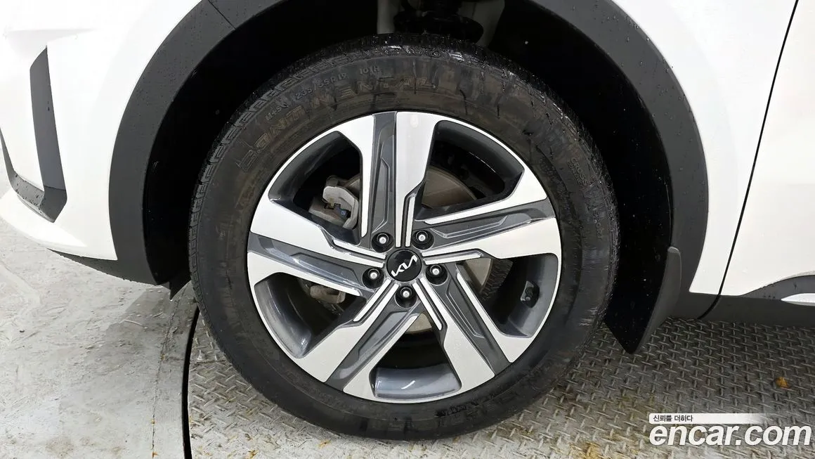 Kia Sorento — фото 8