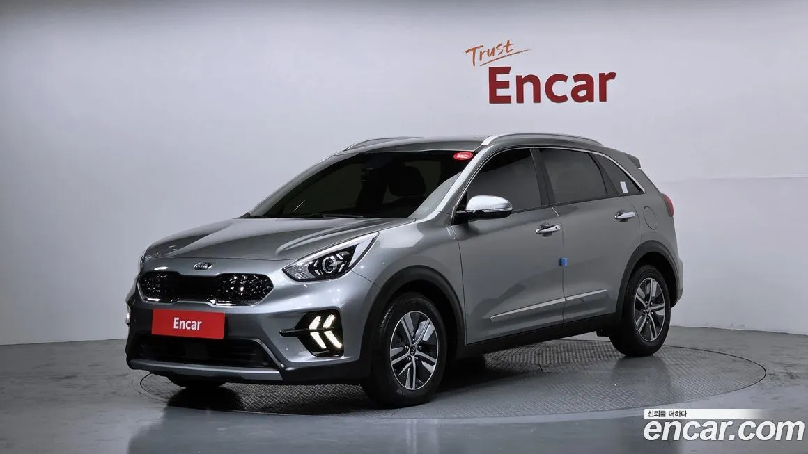 Kia Niro — фото 1