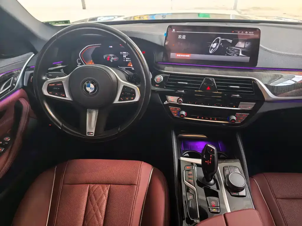 BMW 5 Series — фото 9