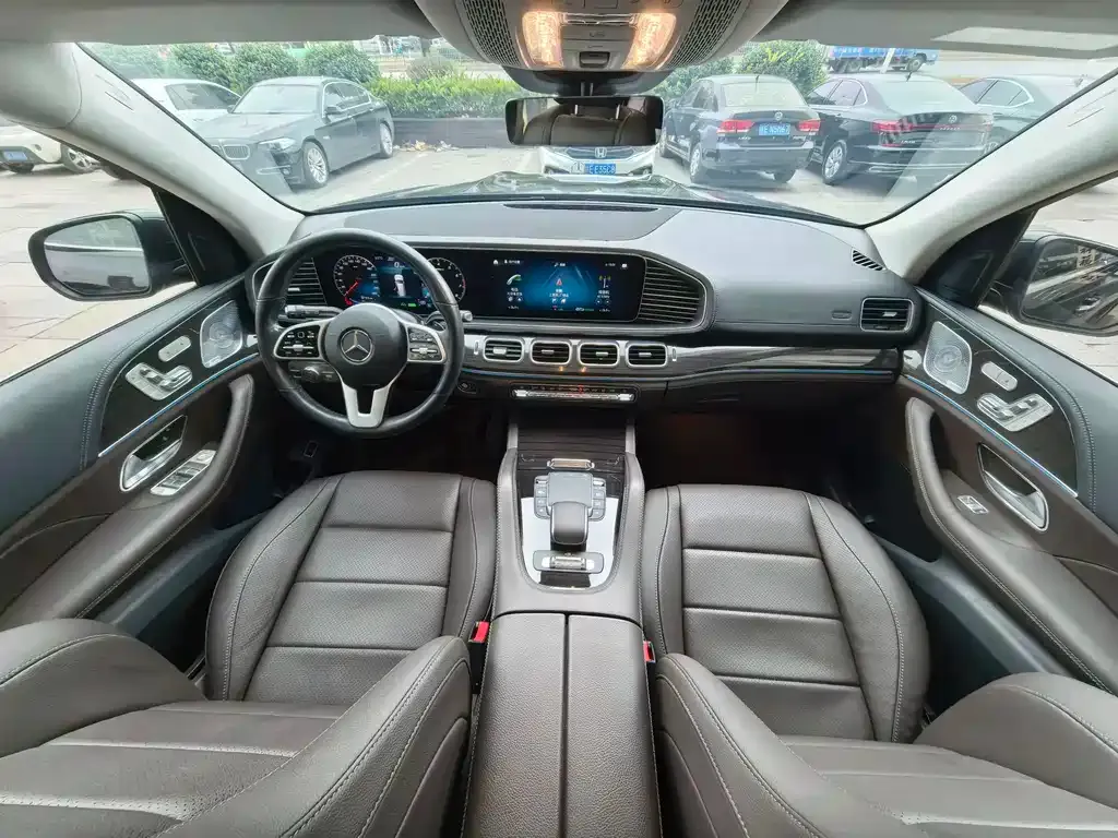 Mercedes-Benz GLS — фото 3
