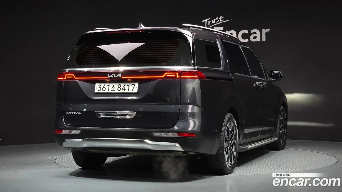 Kia Carnival — фото 5