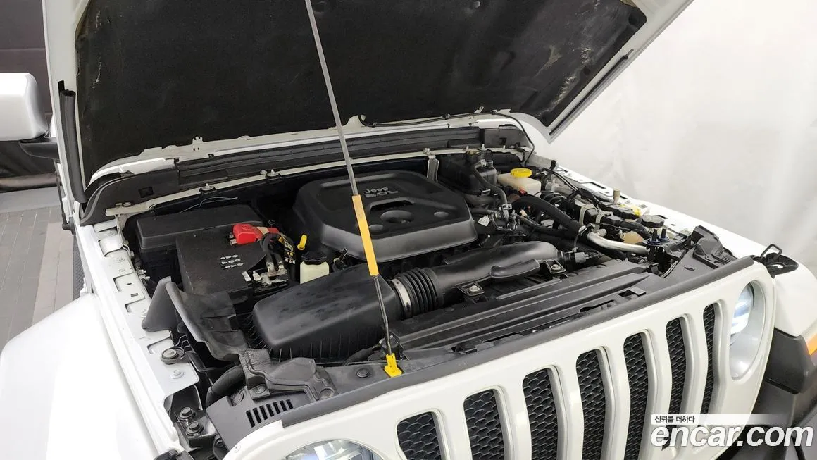 Jeep Wrangler — фото 6