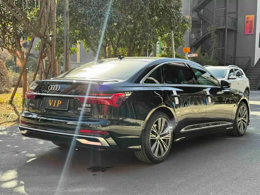 Audi A6L — фото 7