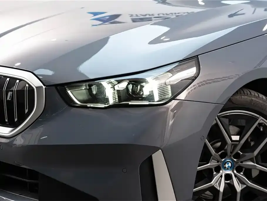 BMW i5 — фото 4
