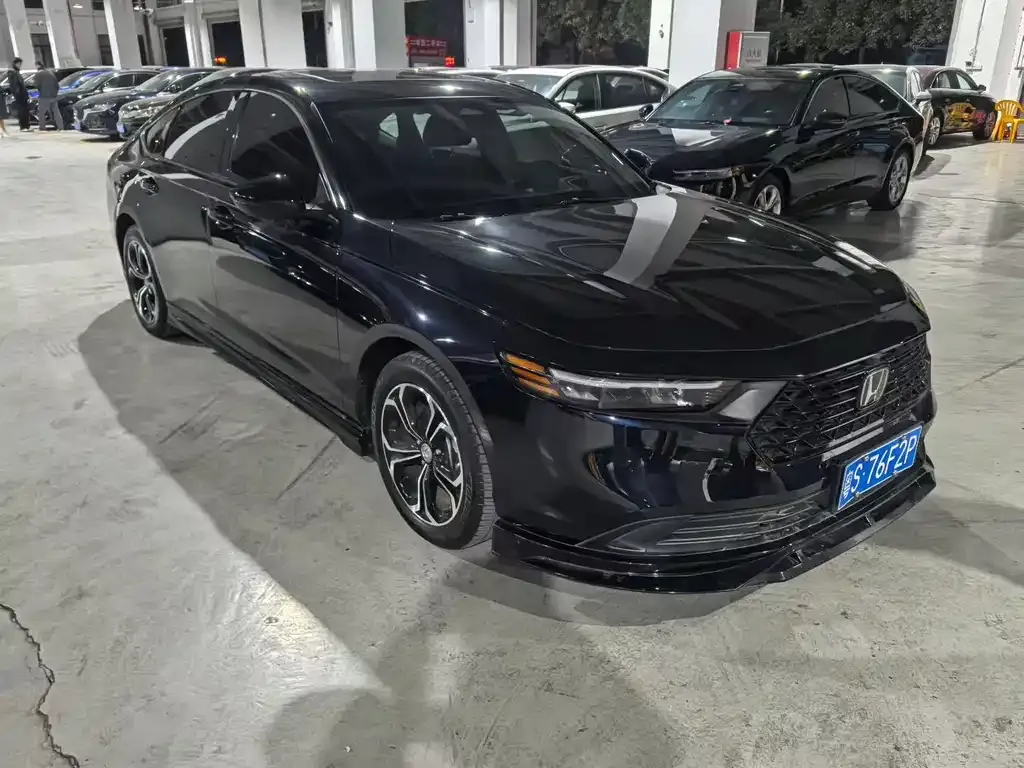 Honda Accord — фото 9
