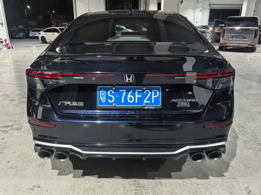 Honda Accord — фото 7