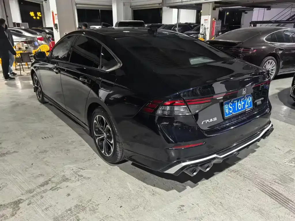 Honda Accord — фото 5