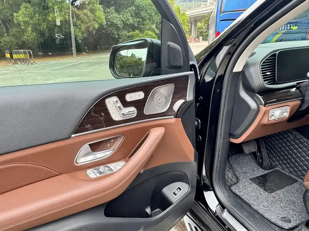Mercedes-Benz GLE — фото 6