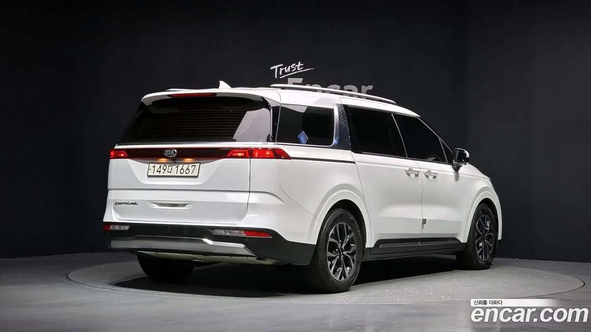 Kia Carnival — фото 2