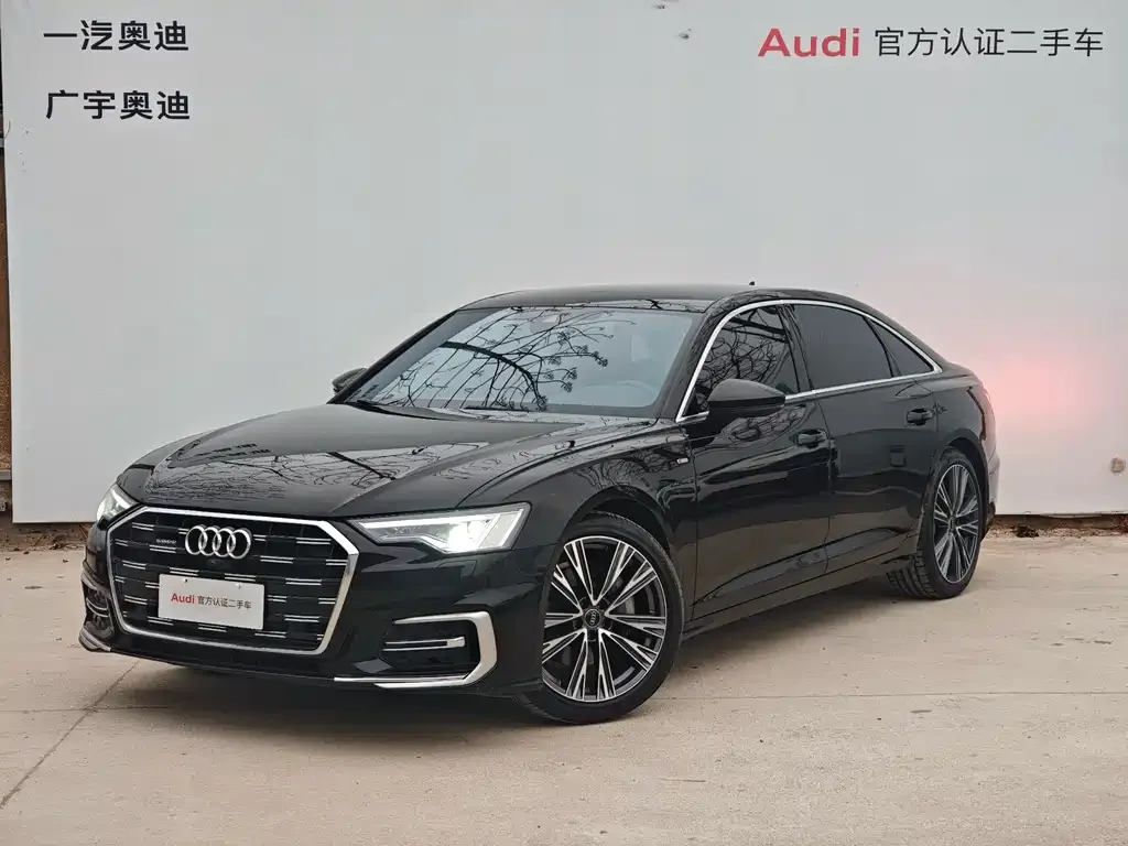 Audi A6L — фото 1