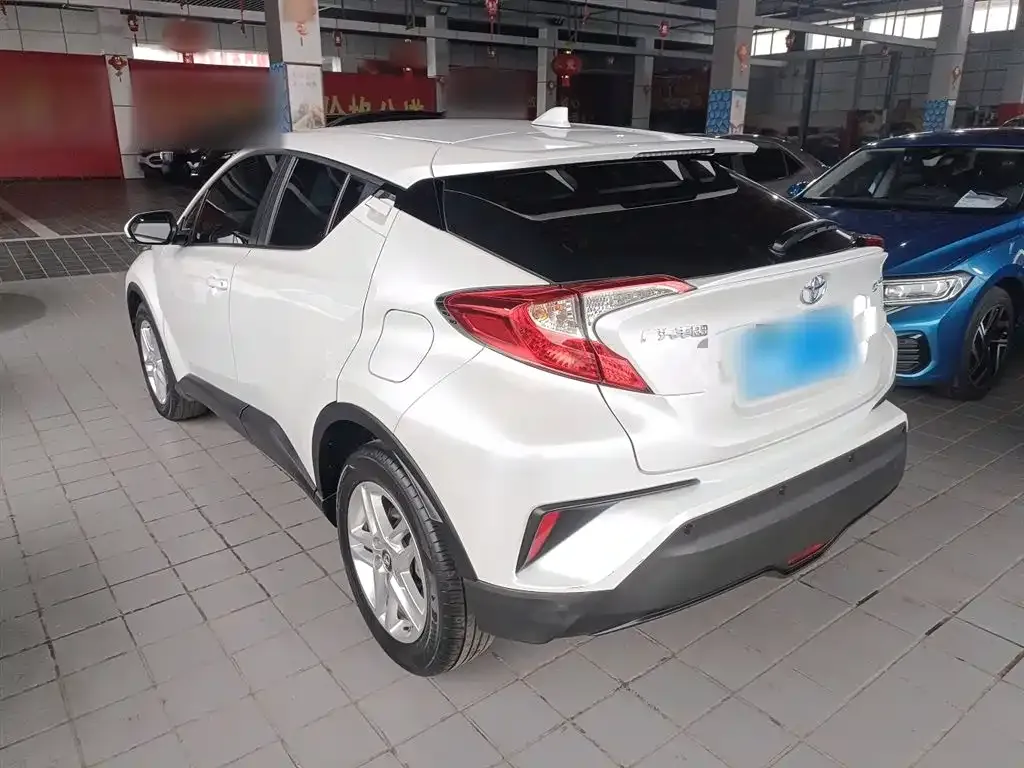 Toyota C-HR — фото 6