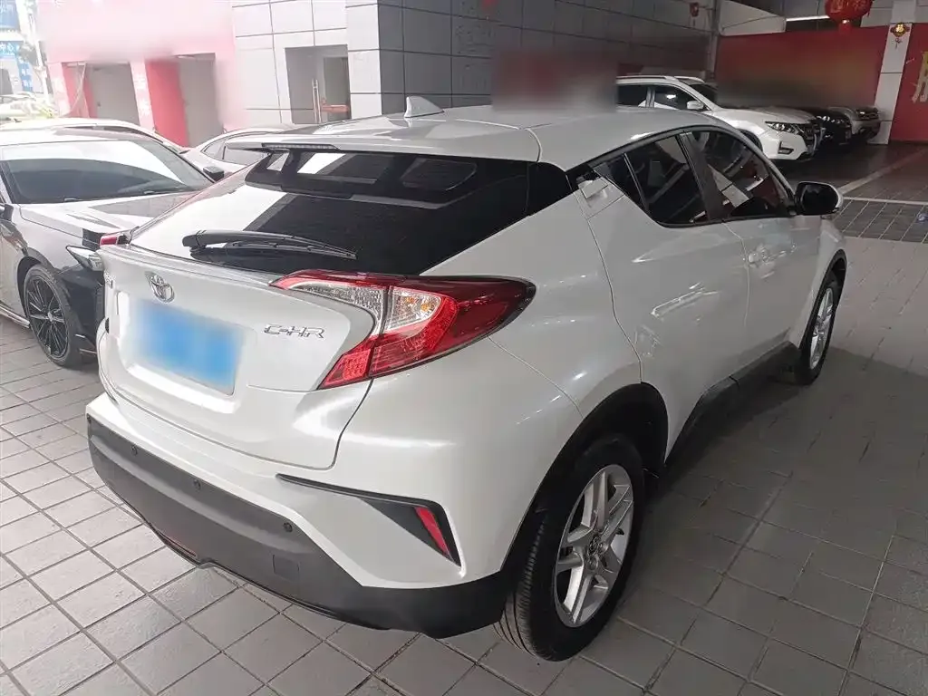 Toyota C-HR — фото 4