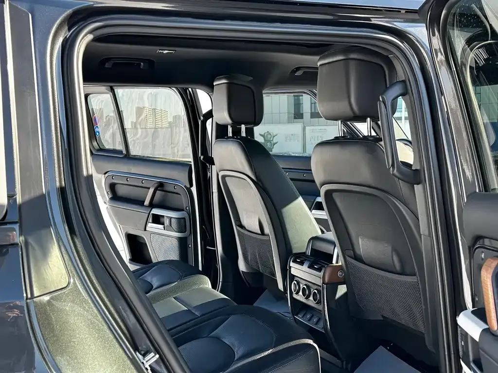 Land Rover Defender — фото 4