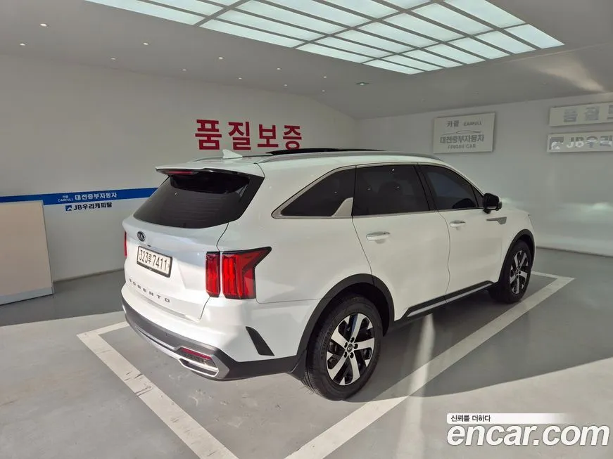 Kia Sorento — фото 4