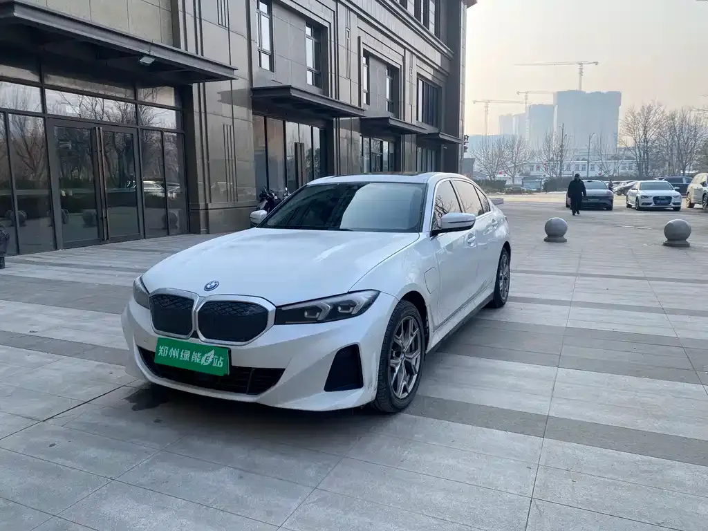 BMW i3 — фото 1