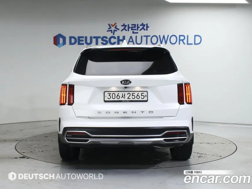 Kia Sorento — фото 10