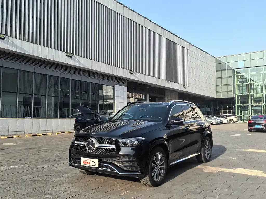Mercedes-Benz GLE — фото 1