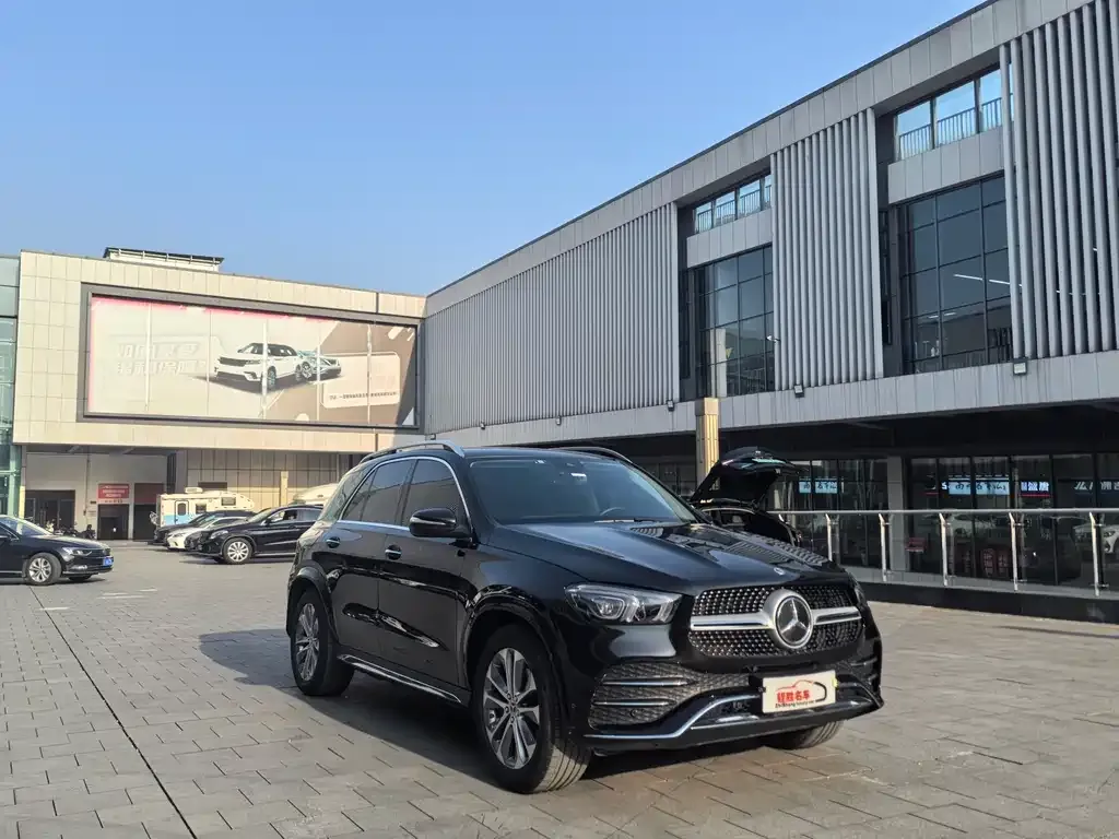 Mercedes-Benz GLE — фото 10
