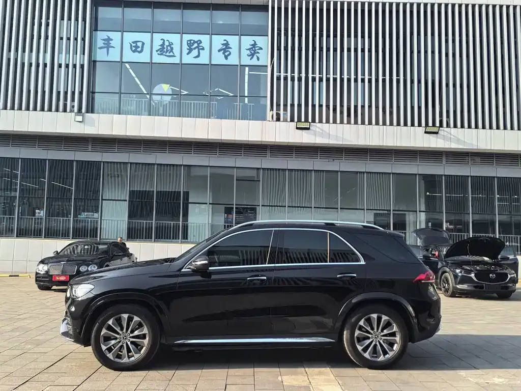 Mercedes-Benz GLE — фото 9