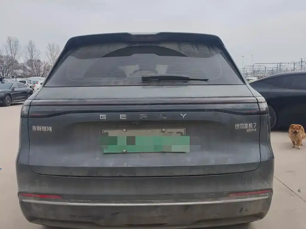 Geely 银河星舰7 — фото 6