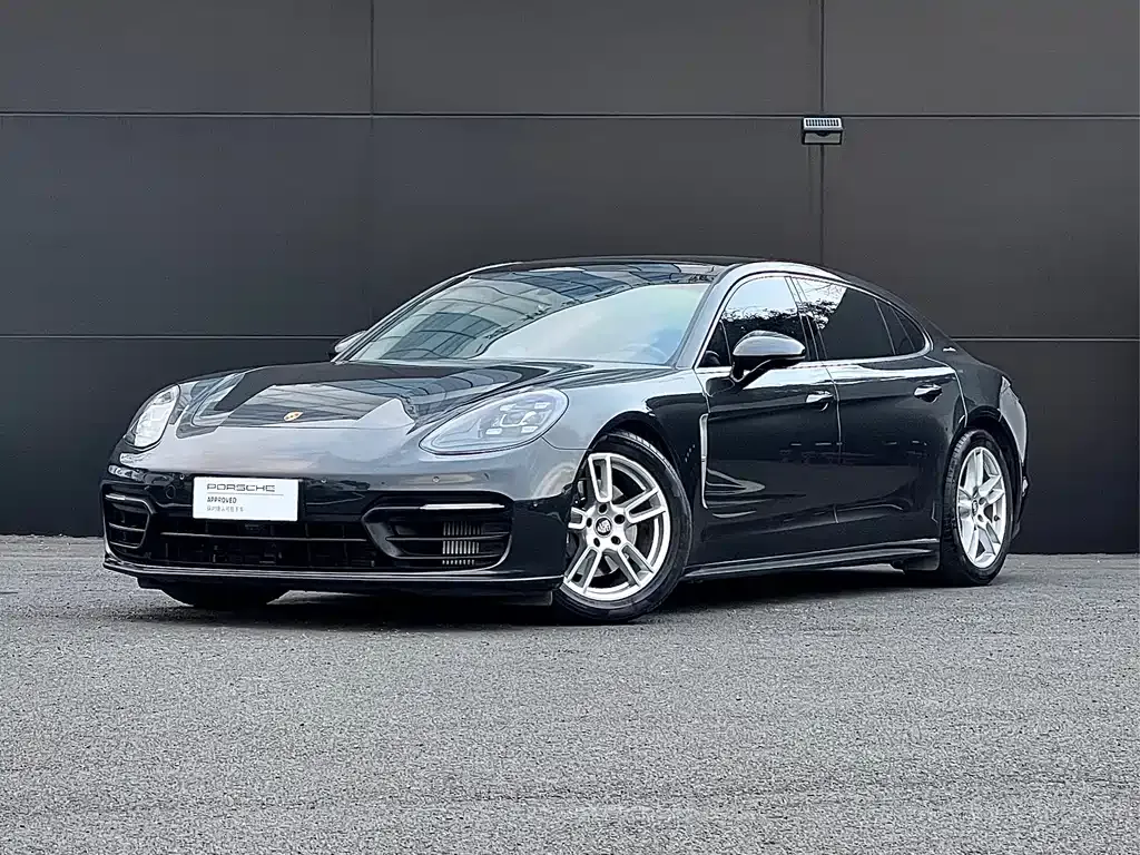 Porsche Panamera — фото 1