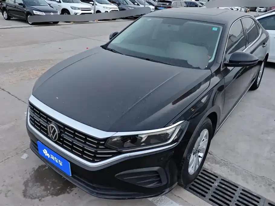 Volkswagen Passat — фото 1