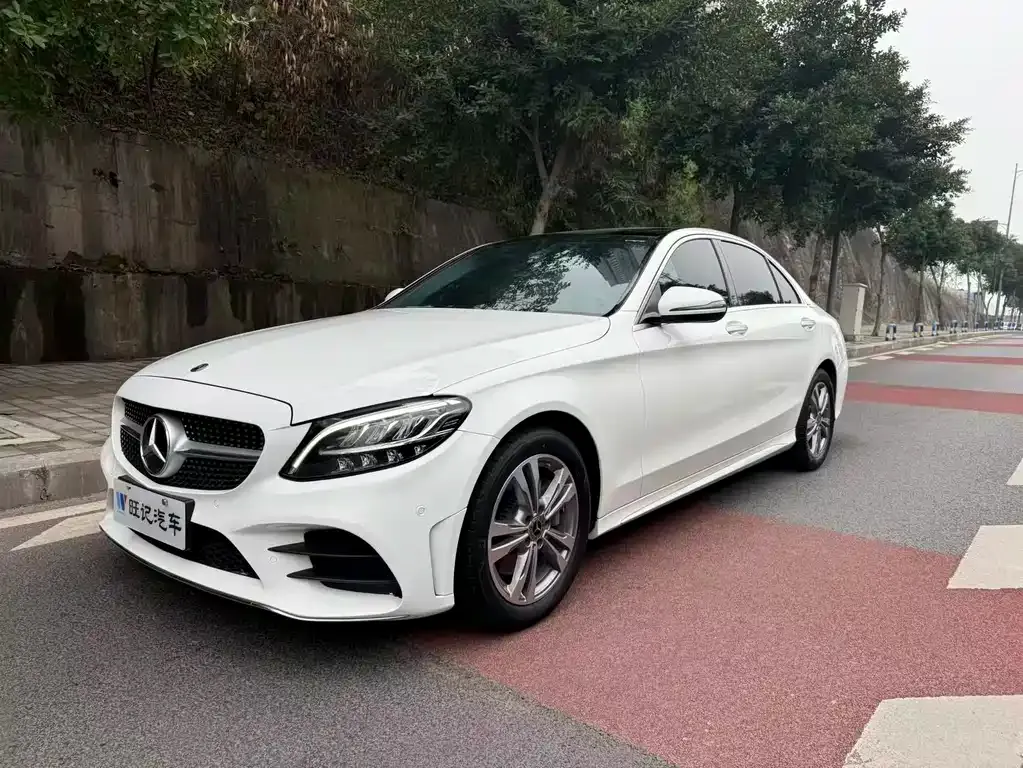Mercedes-Benz C-Class — фото 1