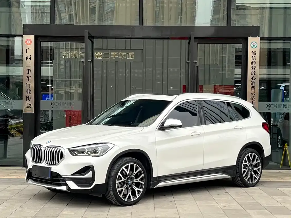 BMW X1 — фото 1