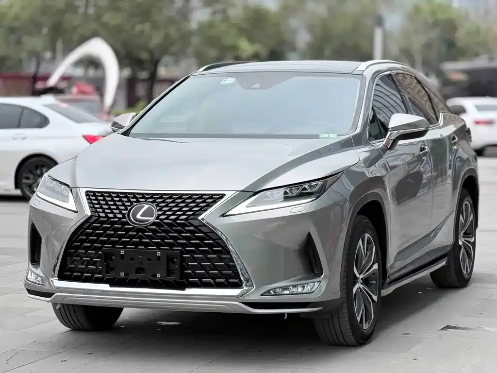 Lexus RX — фото 1