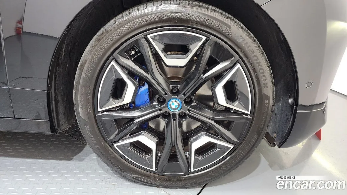 BMW iX — фото 10