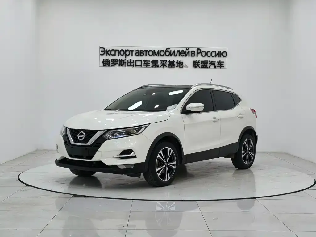 Nissan Qashqai — фото 1
