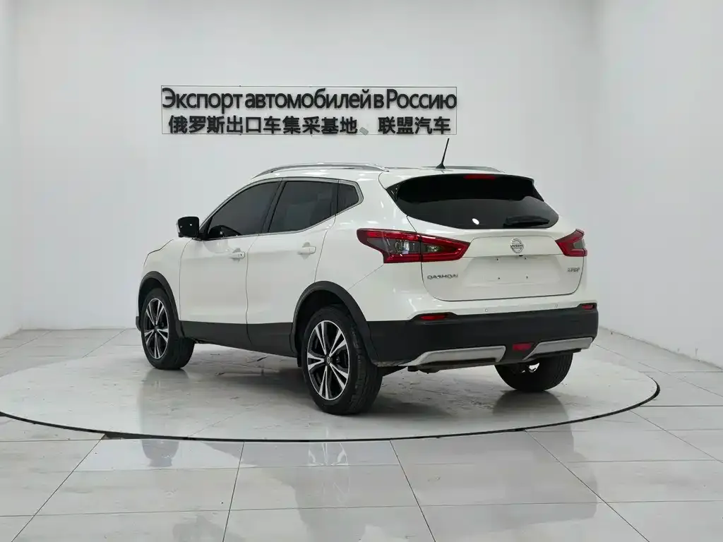 Nissan Qashqai — фото 10