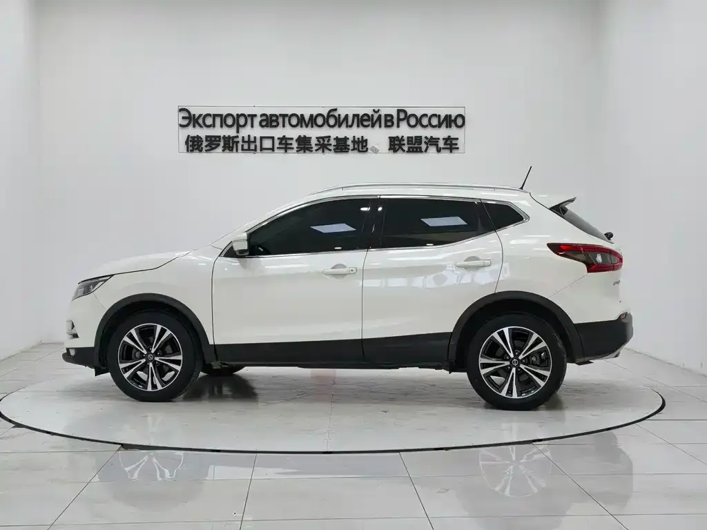 Nissan Qashqai — фото 4