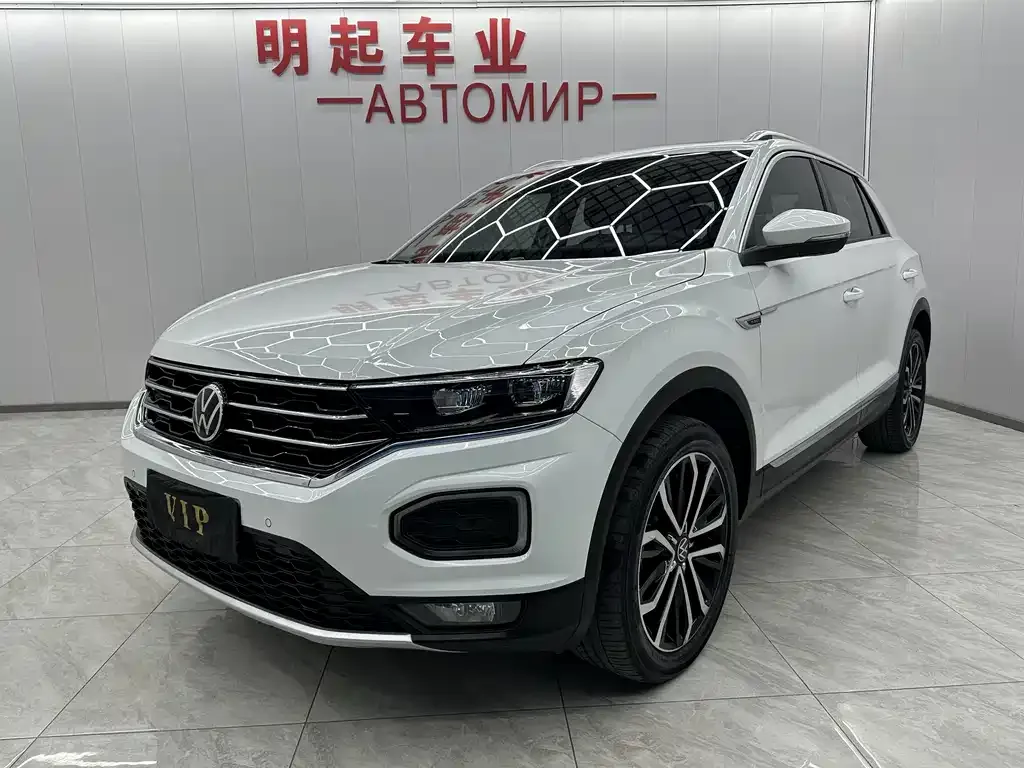 Volkswagen T-Roc — фото 1