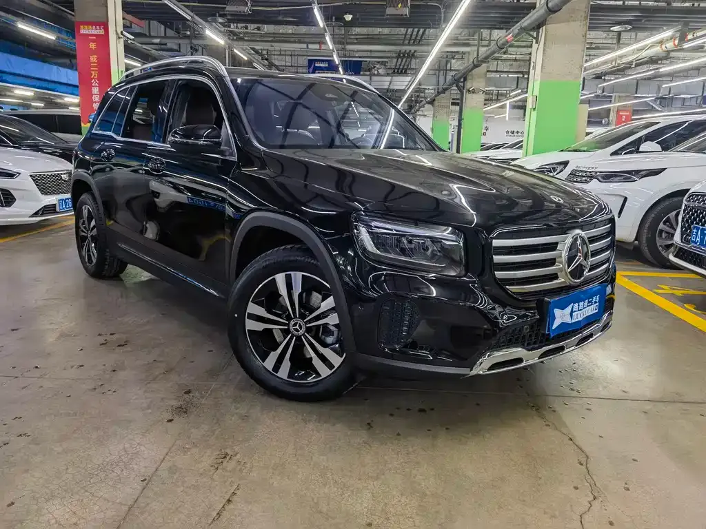 Mercedes-Benz GLB — фото 2