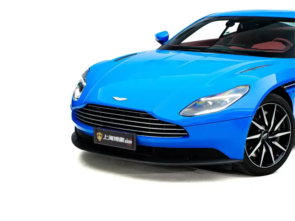 Aston Martin DB11 — фото 4