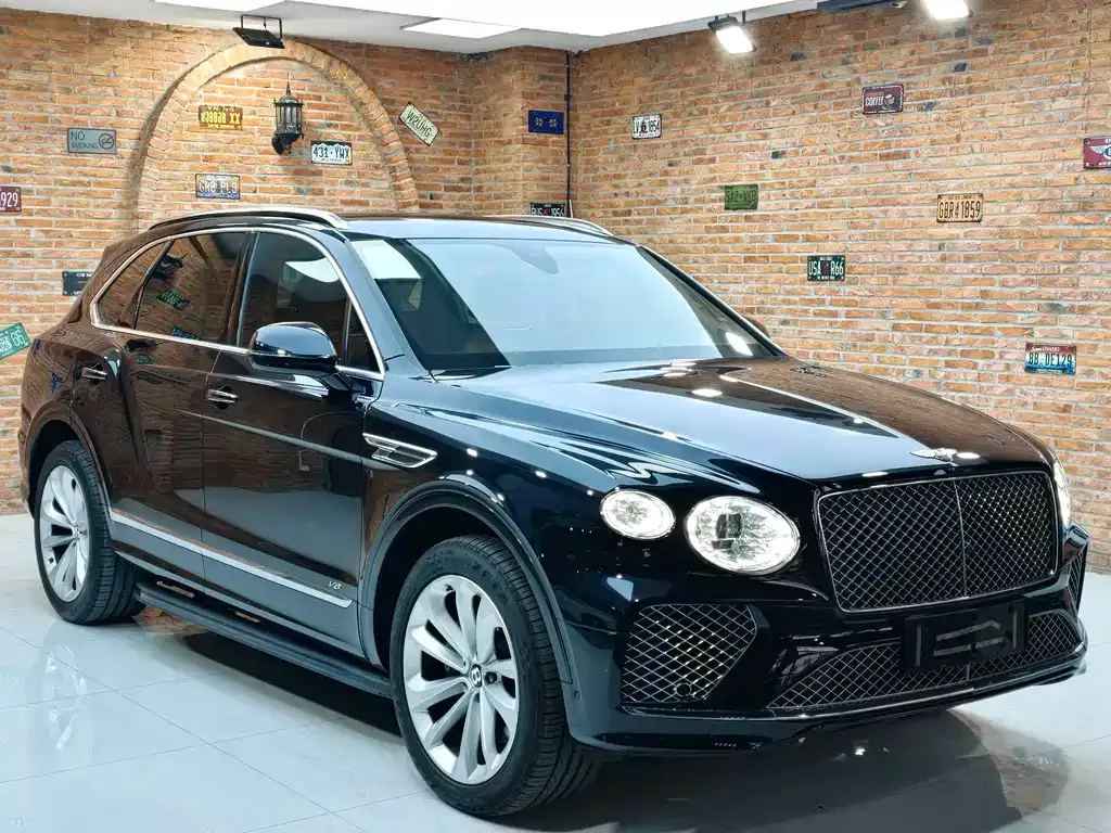Bentley Bentayga — фото 10