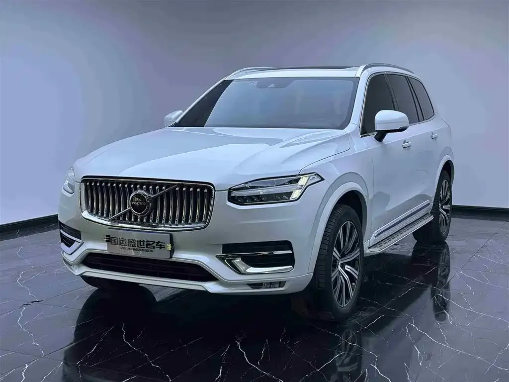 Volvo XC90 — фото 1