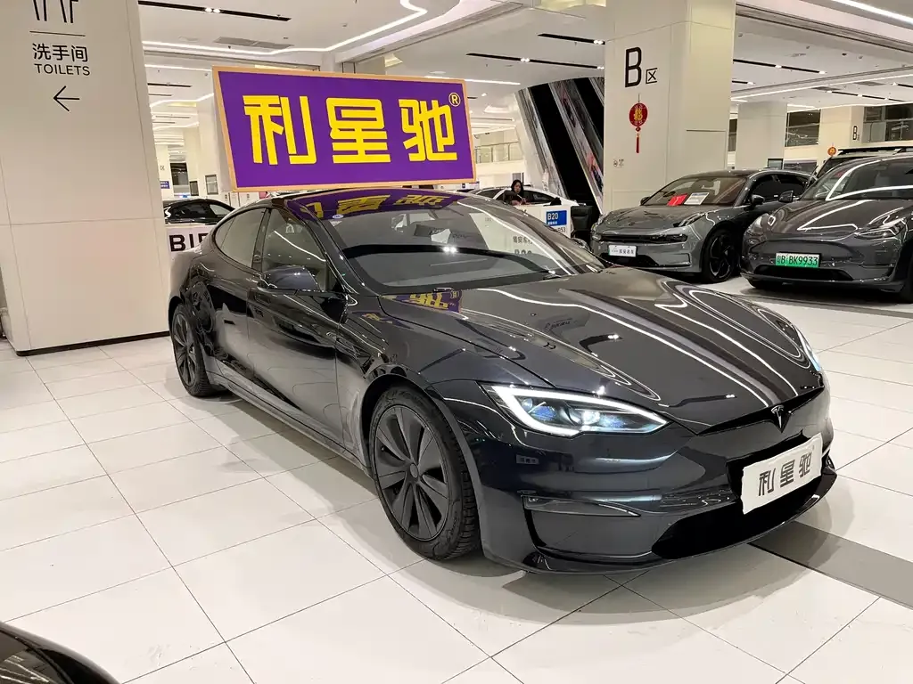 Tesla Model S — фото 3