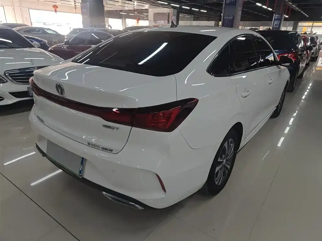 Changan Eado — фото 9