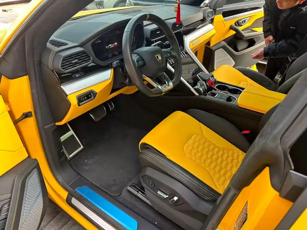 Lamborghini Urus — фото 6