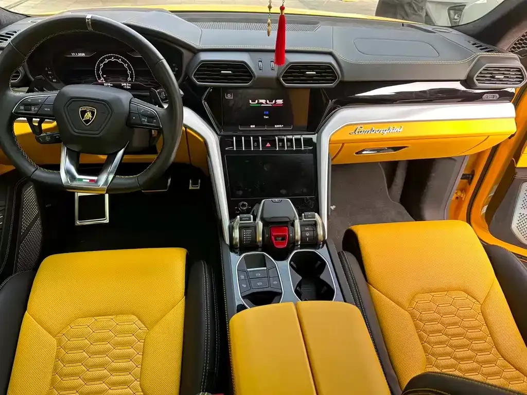 Lamborghini Urus — фото 4