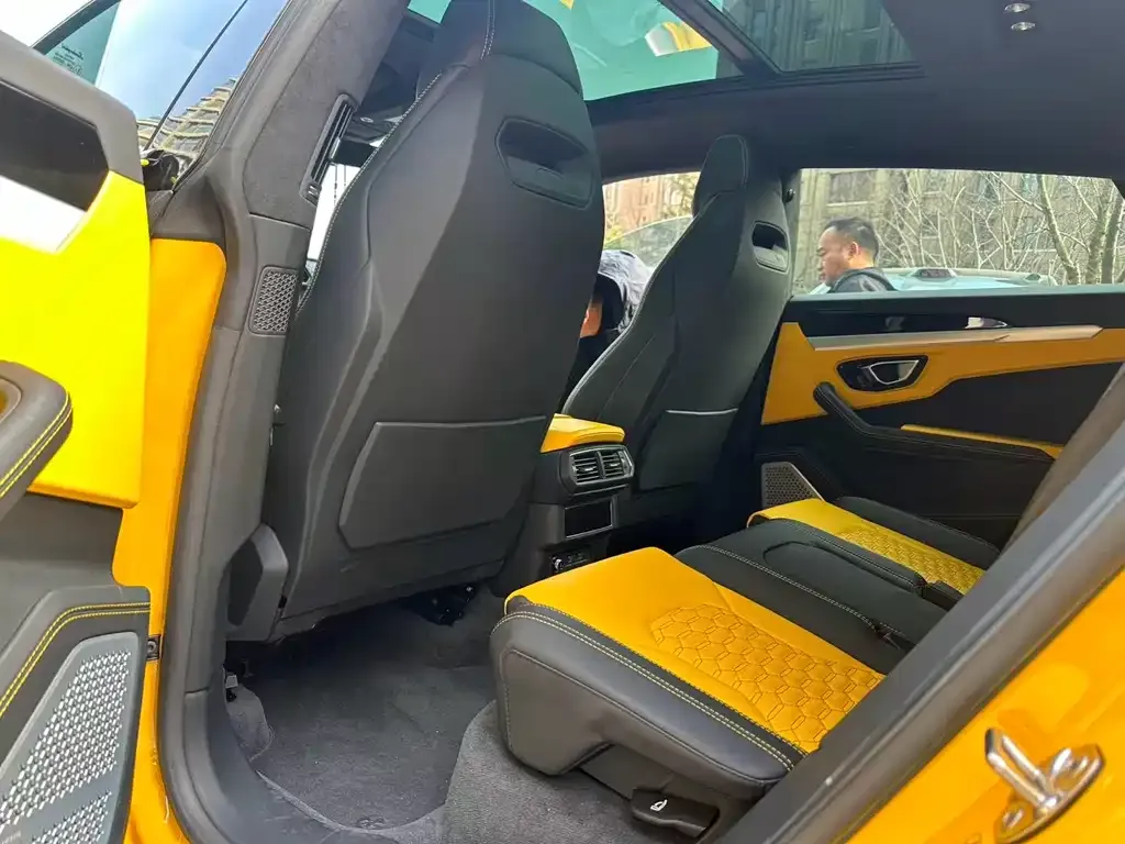 Lamborghini Urus — фото 2