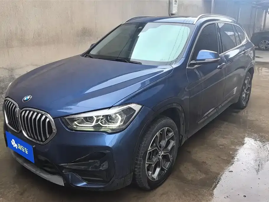 BMW X1 — фото 1